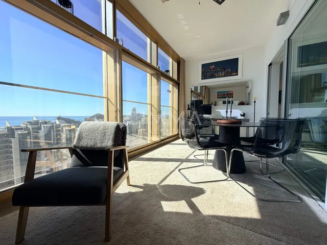 Exclusivo Piso Seminuevo en Playa de Poniente, Benidorm — 34
