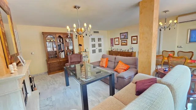 ¡increíble casa adosada con piscina privada en urbanización azahar! — 7