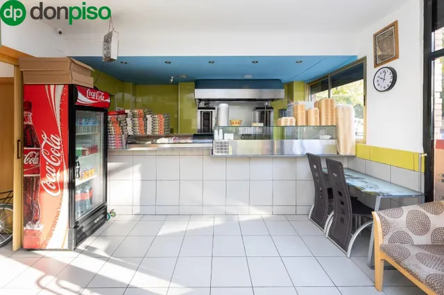VENTA DE LOCAL EN URBANIZACION PARQUE NUEVA GRANADA (GRANADA) — 3