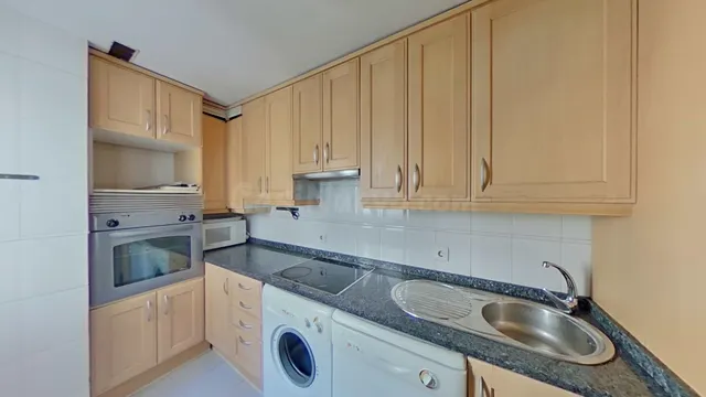¡DISPONIBLE!! Se Vende piso de una habitación y un baño en U