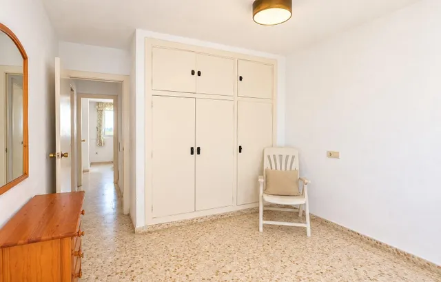 Piso de 3 dormitorios con terraza en Fuengirola — 12