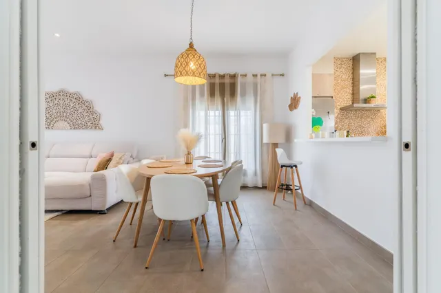ESPECTACULAR CHALET EN CHICLANA — 10
