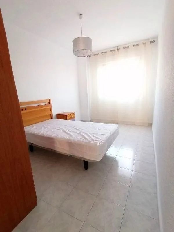 Piso de 4 Dormitorio y 2 Baños - Garaje coche y moto Opcional — 23