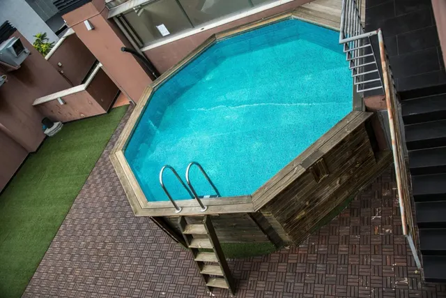 Oficina tipo loft con garaje y piscina en santa leonor — 15