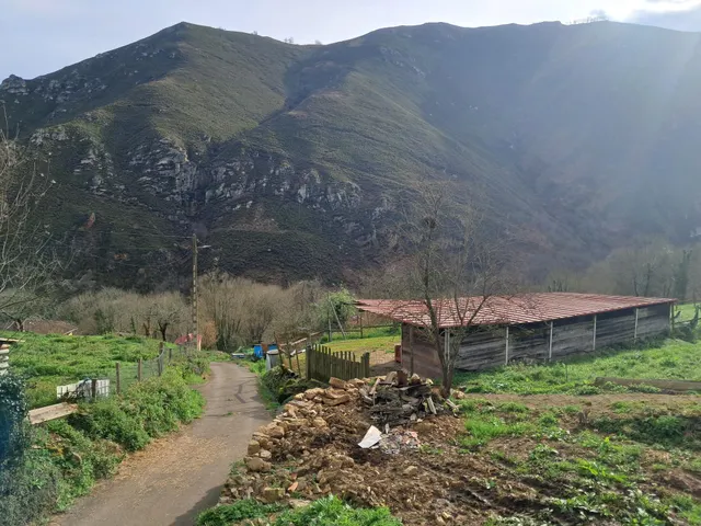 CASA DE PIEDRA EN ZONA RURAL — 25