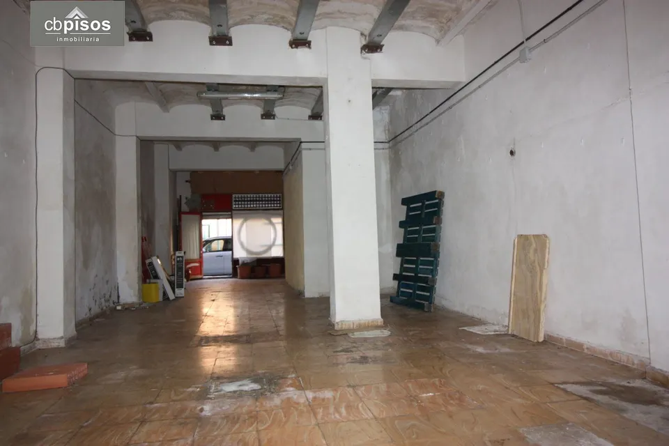 SE VENDE LOCAL COMERCIAL EN ZONA SON COTONER