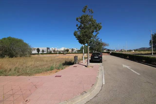 Se vende excelente parcela urbana en el pueblo de El Vergel, Alicante. — 2
