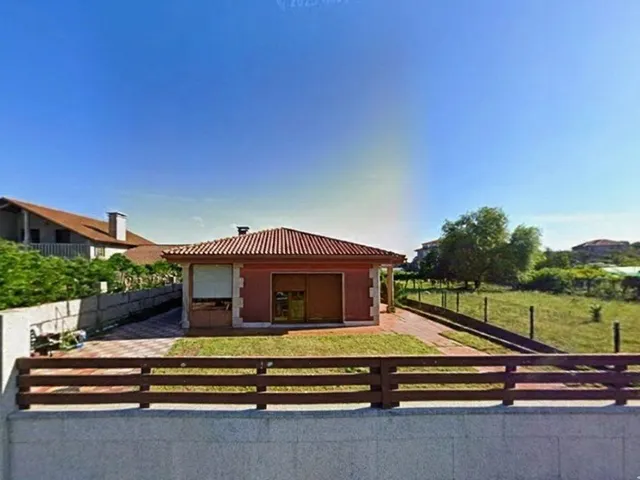 CHALET DE PLANTA BAJA EN VILANOVA DE AROUSA | Confort, Intim - foto 4