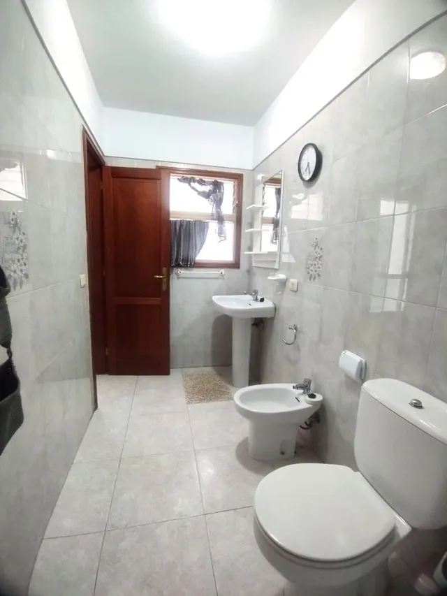 LAS ROSAS – ARONA. PISO DE 3 habitaciones, balcon, 2 baños, CON GARAJE. Entrada para comprar 18.000. hipoteca mes: 890€ mes. Si se cumplen los requisitos. Admite otras formas de pago. — 10