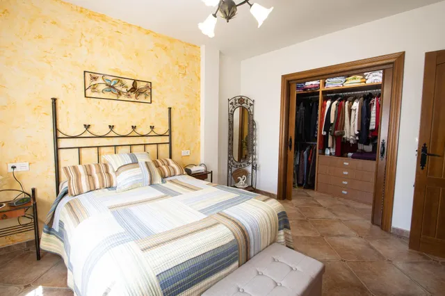 CHALET INDEPENDIENTE CON PISCINA — 41
