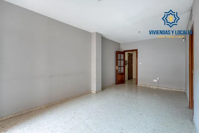 Espacio, luz y comodidad en una vivienda con grandes posibilidades en zona Alcampo — 6