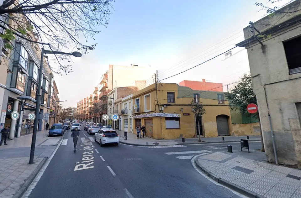 Casa venta OCUPADO en Riera Miro ( sin posesión).