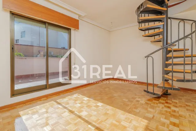 Ático duplex con terraza en Valdeacederas — 7