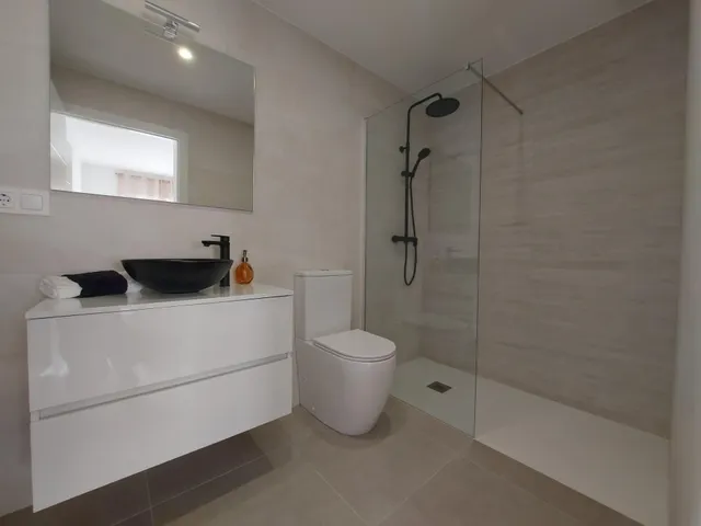 VILLA DE 2 DORMITORIOS Y DOS BAÑOS, CON PISCINA PRIVADA — 20