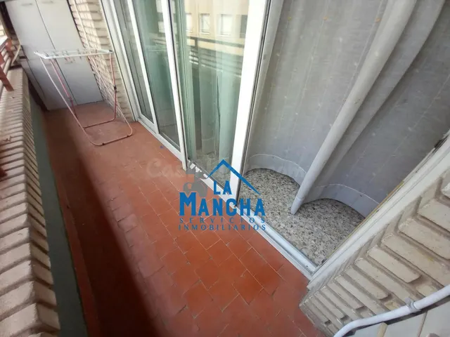 *205.000* INMOBILIARIA LA MANCHA VENDE PISO DE 4 habitacione - foto 5