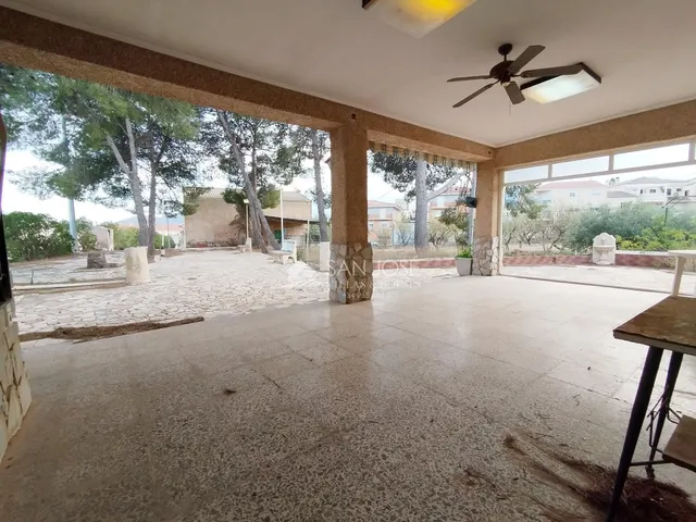 SE VENDE CHALET EN PARCELA URBANA EN LA ROMANA — 6