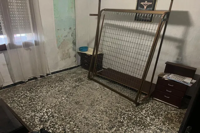 Casa tradicional en Deltebre, construida en el año 1918, situada sobre una parcela esquinera de aproximadamente 1.340 m2. — 6