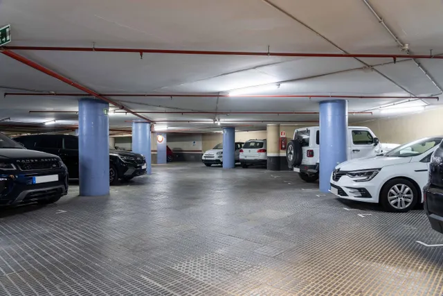 Parking de moto 2m² en alquiler - Eixample — 13