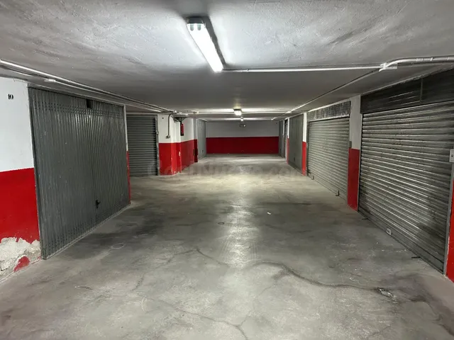 PLAZA DE GARAJE DOBLE - ALMACÉN, AMPLIO Y CERRADA, MUY CÉNTR - foto 2