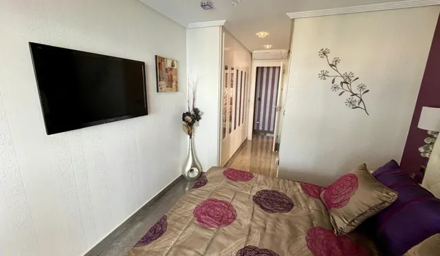 Espectacular piso reformado con diseño y calidad,  con vistas impresionantes al mar y Benidorm. — 21