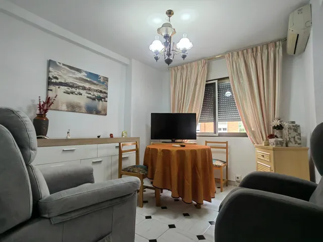 AMPLITUD, TERRAZA Y UBICACIÓN A POCOS MINUTOS DE LA PLAYA — 21