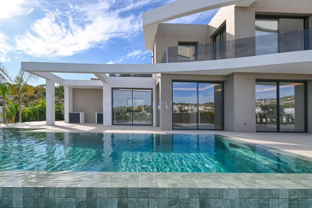 VILLA DE LUJO CON VISTAS AL MAR A LA VENTA EN BENISSA - foto 2