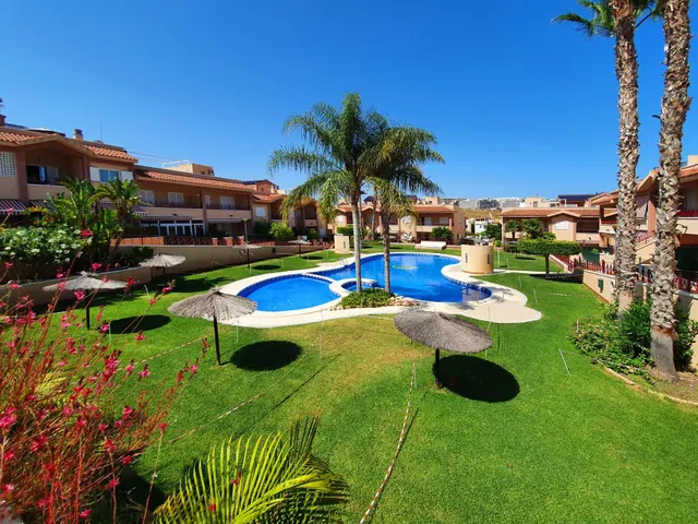 Beautiful 3-Bedroom Corner Bungalow with Private Garden and Rooftop Solarium – Novamar V, Gran Alacant — 35
