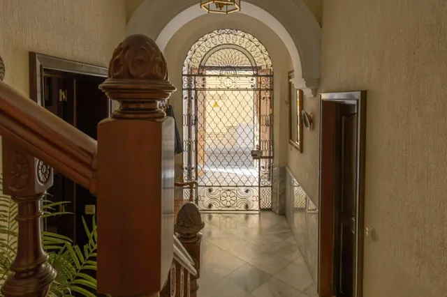 Espectacular casa de esquina en el corazón de Sanlúcar de Ba - foto 3