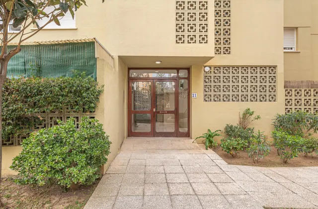 Vivienda con terraza y vistas al mar en Avenida de las Gaviotas, Fuengirola — 32