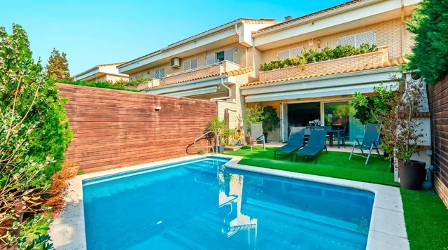 Exclusiva casa con piscina , ascensor y placas solares en llavaneres — 3