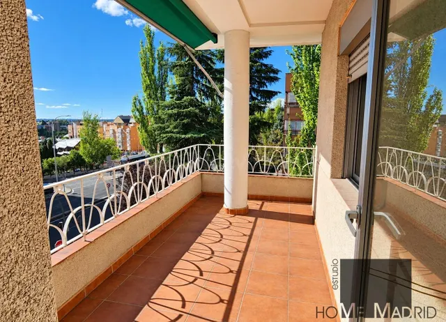 ESTUDIO HOME MADRID OFRECE piso de 109 m2, situado en tercera planta exterior, en el barrio de Peñagrande. — 4