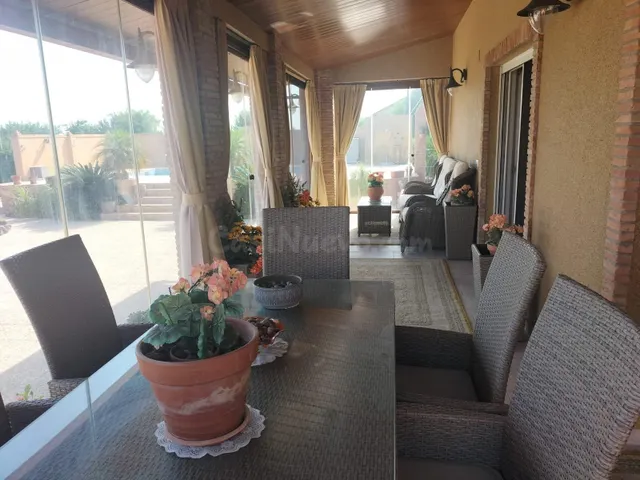 VILLA CON PARCELA Y PISCINA PRIVADA EN FORMENTERA DEL SEGURA - foto 3