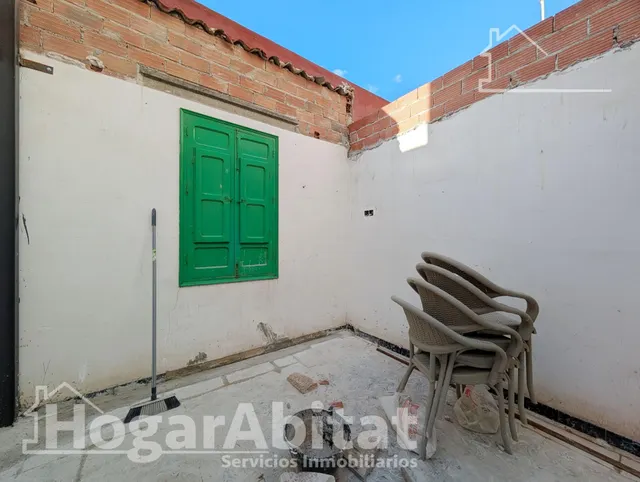 ¡MAGNÍFICA VIVIENDA! ACOGEDORA Y LUMINOSA CON TERRAZA Y BALCÓN, EN EL CENTRO — 25