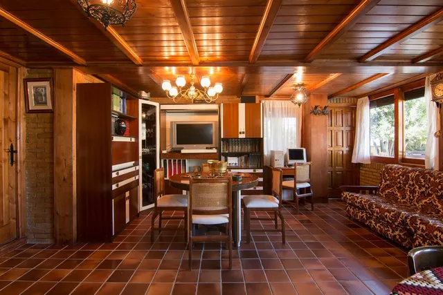 MAGNIFICO CHALET CON PISCINA EN COLINAS BERMEJAS — 50