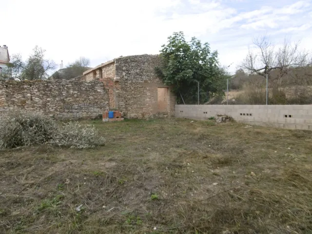 PARCELA URBANA CON CASA DE PIEDRA PARA REHABILITAR — 9