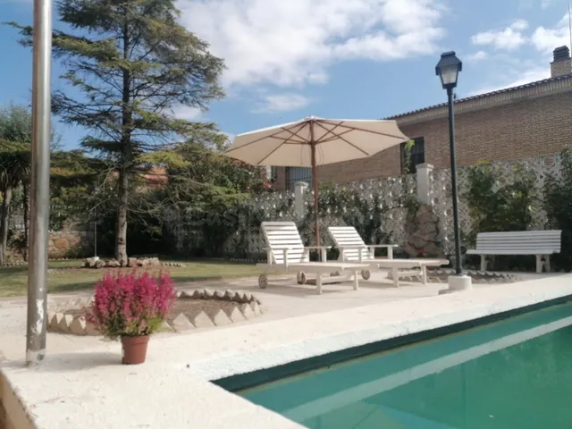 Espectacular chalet INDIVIDUAL CON PISCINA PRIVADA! - foto 3