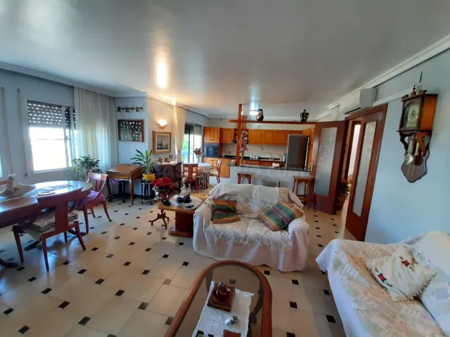 CASA MUY GRANDE Y ESPACIOSA EN VENTA!!