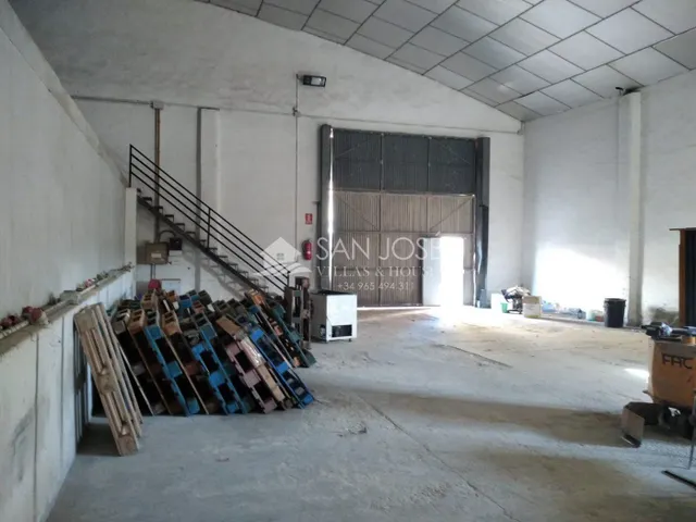 VENTA DE NAVE EN TORRELLANO — 10