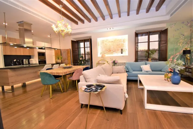 PISO EN VENTA CON PLAZA DE GARAJE JUNTO A LA CATEDRAL — 4