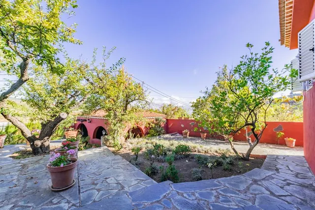 Casa independiente con jardín en San Mateo — 12