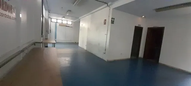 Fantástica nave en P.I. El Granadal — 9