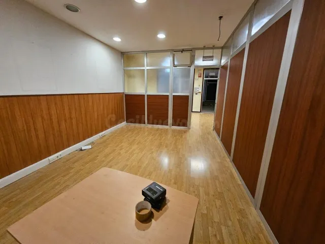 SE ALQUILA LOCAL EN GALERIAS DE BUENOS AIRES - foto 4