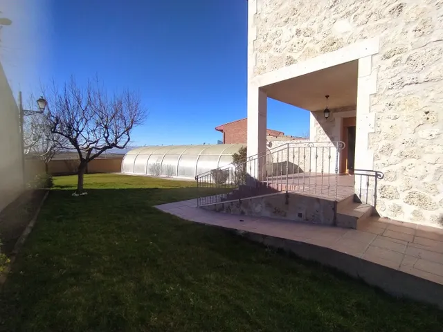 Chalet en Venta en Cozuelos de Fuentidueña Ref.1861