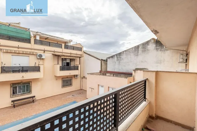 Piso en urbanización con piscina en Las Gabias — 20