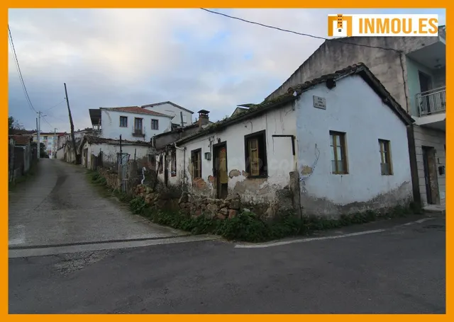 SE VENDE CONJUNTO DE 4 VIVIENDAS PARA REFORMAR EN EL BARRIO  - foto 5