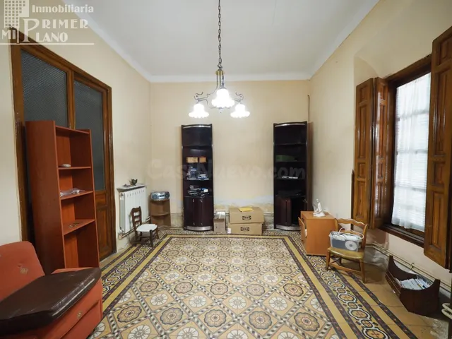 Casa en pleno centro de Tomelloso, para tirar, a dos calles  - foto 4