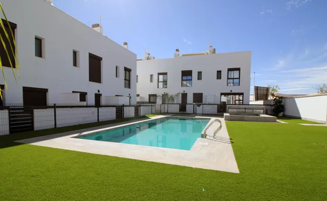 Modernas casas adosadas y pareadas en Pilar de la Horadada — 29