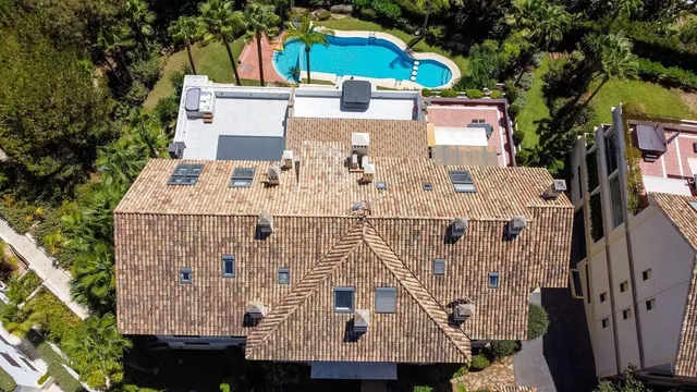 Ático dúplex reformado de 3 dormitorios, 3 baños con vistas  - foto 4
