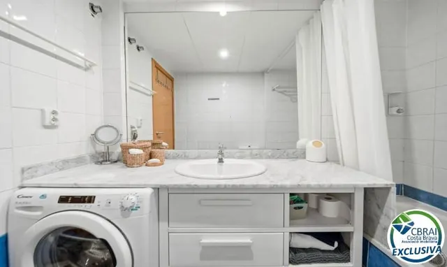 Ático de 61 m2, con 60 m2 de terraza-solarium, LICENCIA TURISTI. — 24