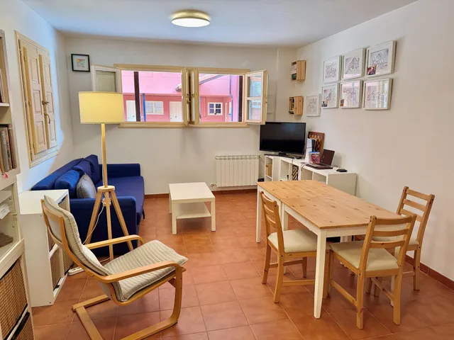 BONITO APARTAMENTO EN URBANIZACION LAS MARTAS - COMILLAS.